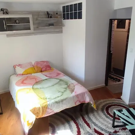 Cerca Plaza Pilar Apartament