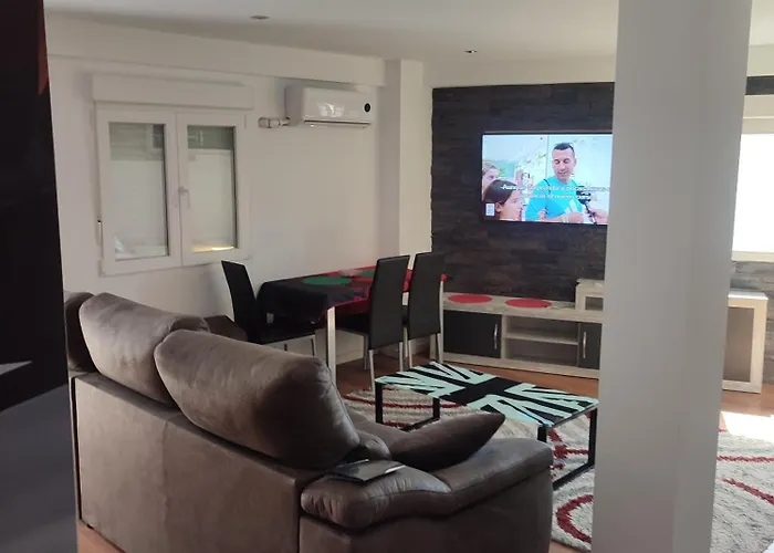 Cerca Plaza Pilar דירה *